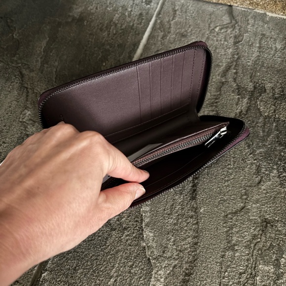 NWT COACH Medium ID Zip Around Wallet - Picture 10 of 13